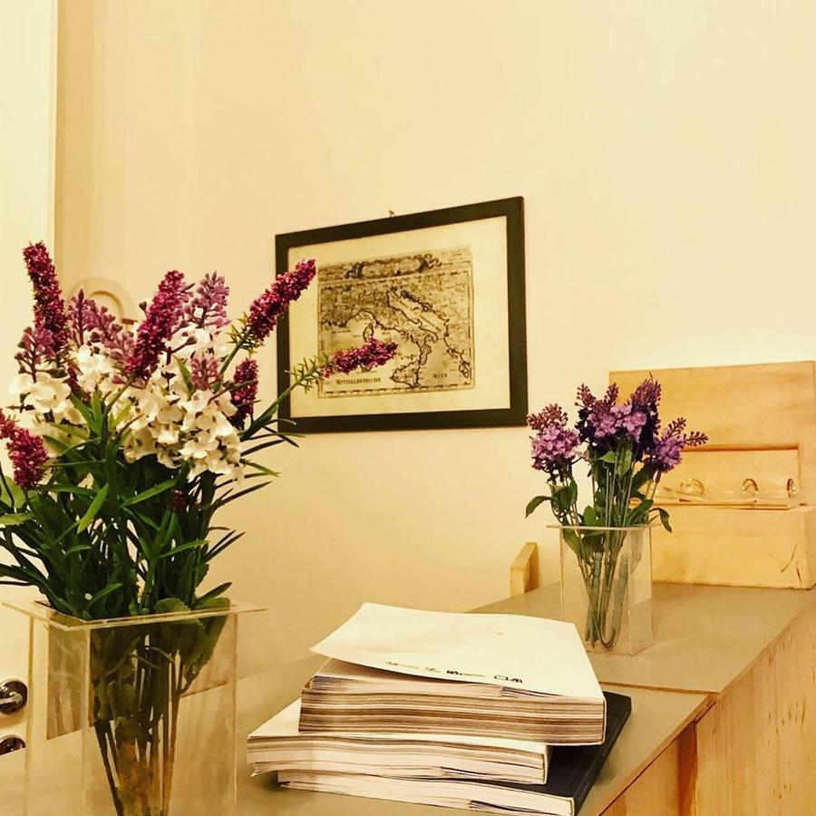 B&B Charme Centre-Ville Artistic & Literary Rooms Palermo Exterior photo